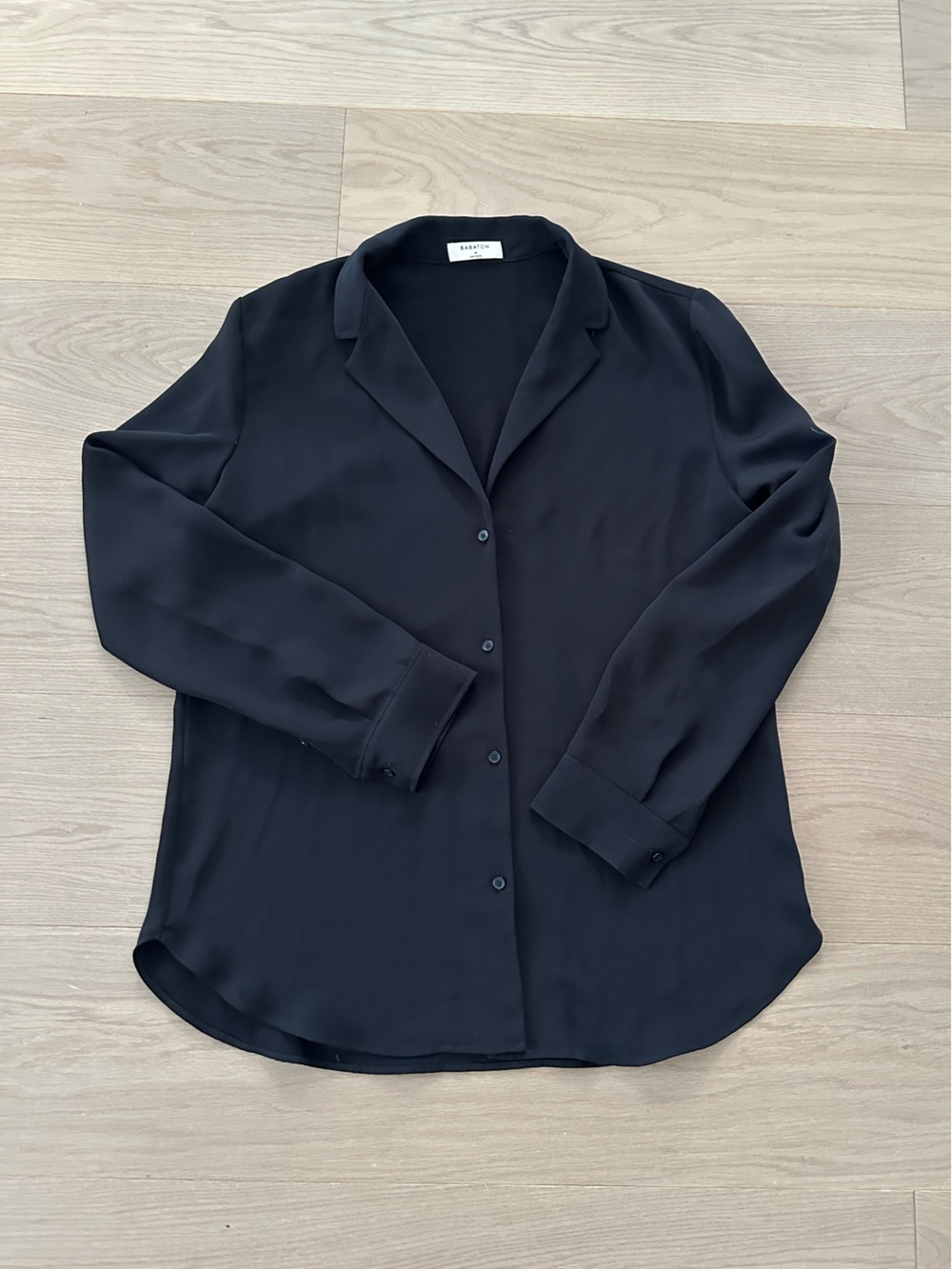 Aritzia ~ Babaton Drapey Button Up